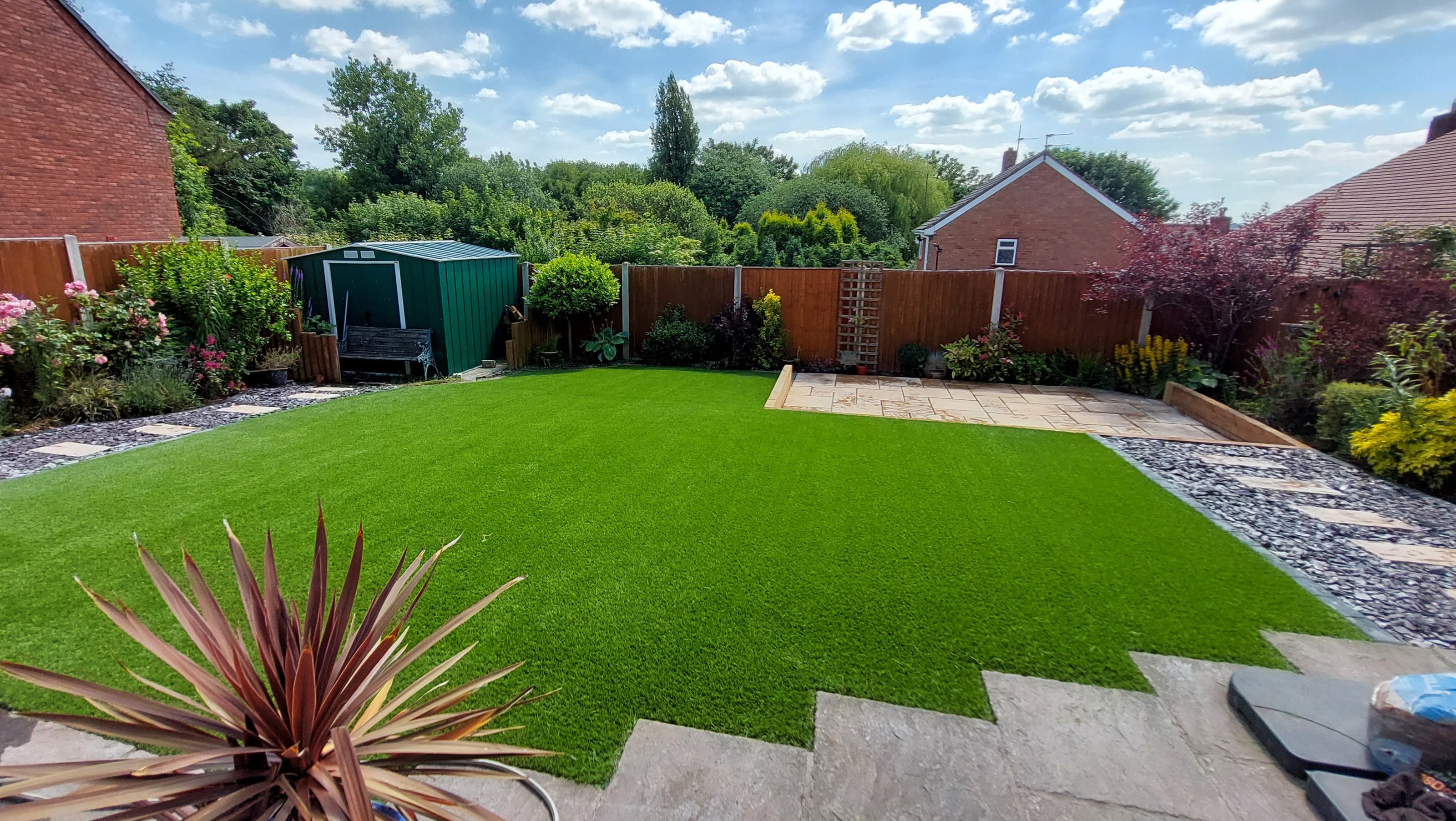 Artificialgrasssedgley3.jpg